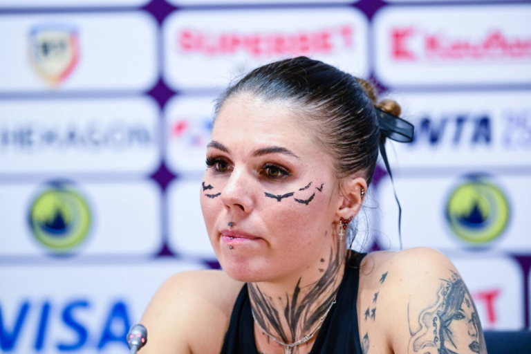 Ukrainian Pro Declines Handshake Despite Rival’s Nationality Switch From Russia