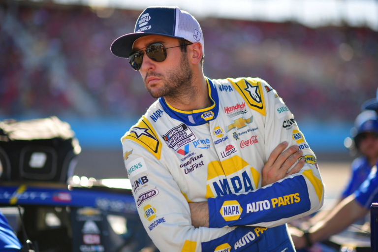 Chase Elliott Silences Fan Fury Against Crew Chief With 5-Word Emotional Confession