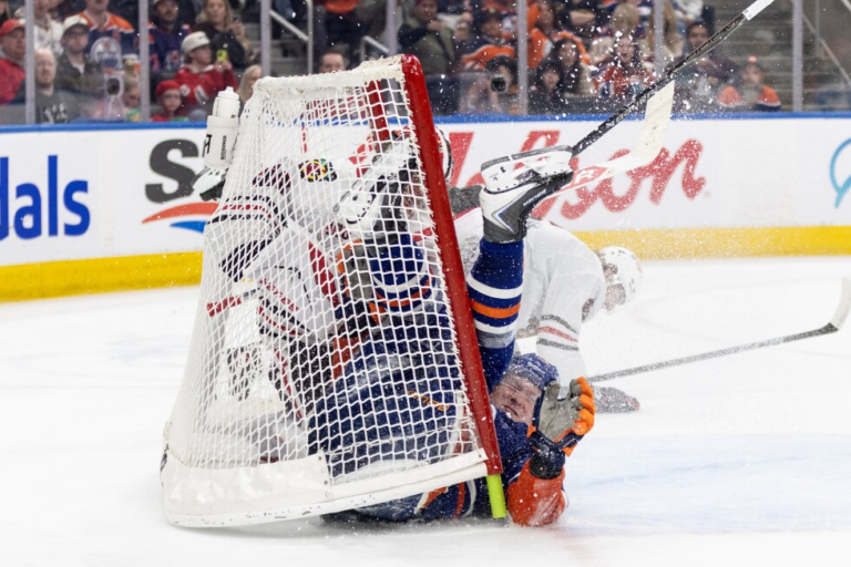 Oilers win season-high 5th straight, beating Chicago 3-1 to end Blackhawks’ playoff hopes