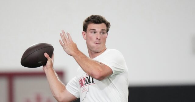 Fernando Mendoza to watch the NFL draft from Miami with family and friends, AP source says