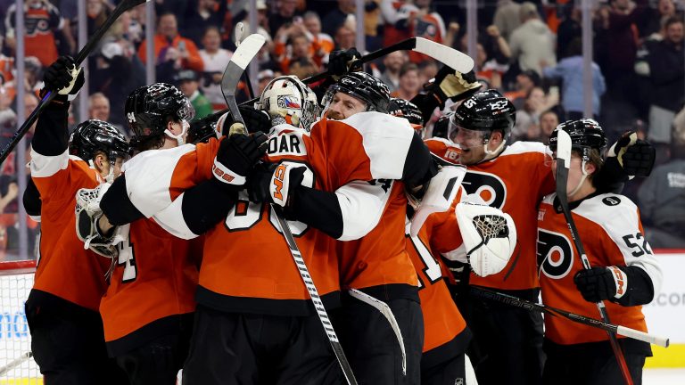 NHL playoff bracket, latest 2026 standings and clinching scenarios