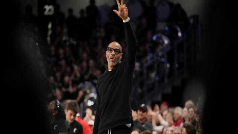 Kenyon Martin takes a shot at the Lakers and their ‘4 white boys’