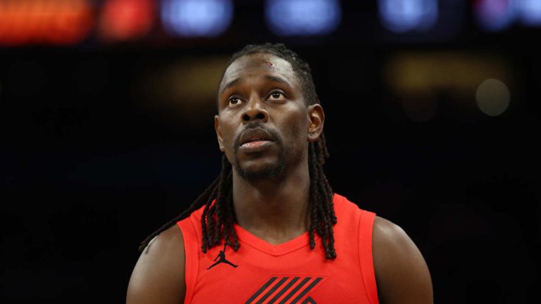 Pelicans Star Jrue Holiday Thriving in 2026 NBA Playoffs Against All Odds