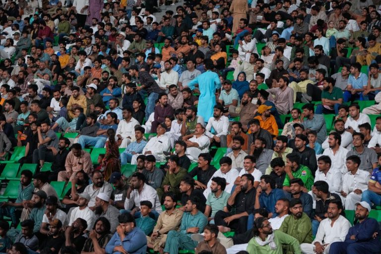 Hyderabad eliminates Multan from PSL playoffs as fans return to stadiums