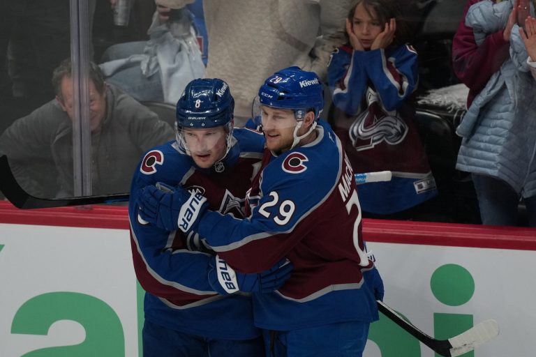 6 Avalanche win over the Wild turns a defense