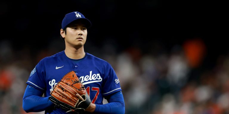 What does a strikeout on a pitch 3 feet outside look like?