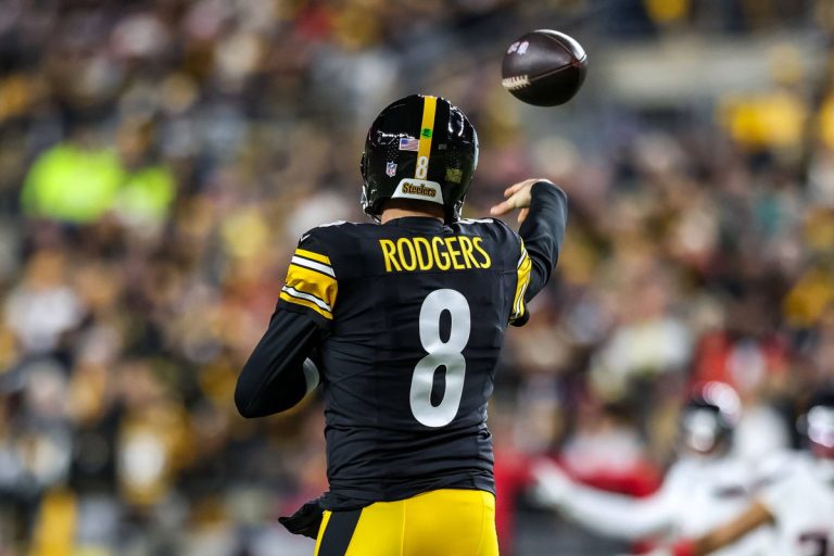 “They Need Him More Than He Needs Them”: NFL Exec Believes Aaron Rodgers Holds All the Cards Over Steelers