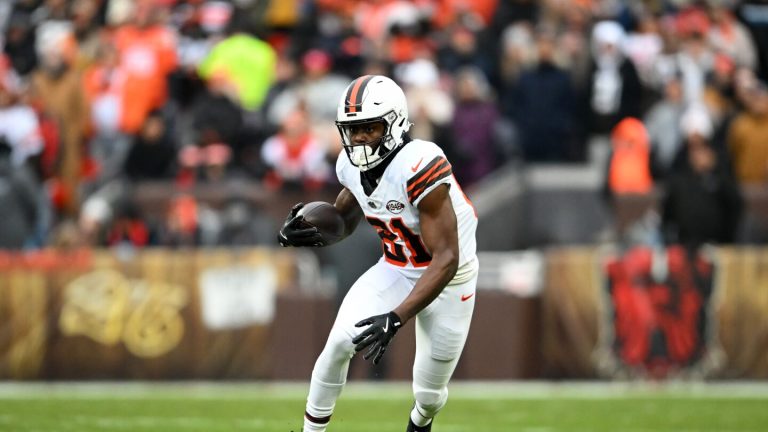 WR Michael Woods to sign with Broncos after tryout