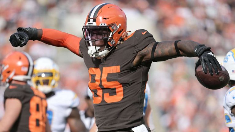 David Njoku Signing Suddenly Gives Chargers One of NFL’s Most Dangerous Position Groups