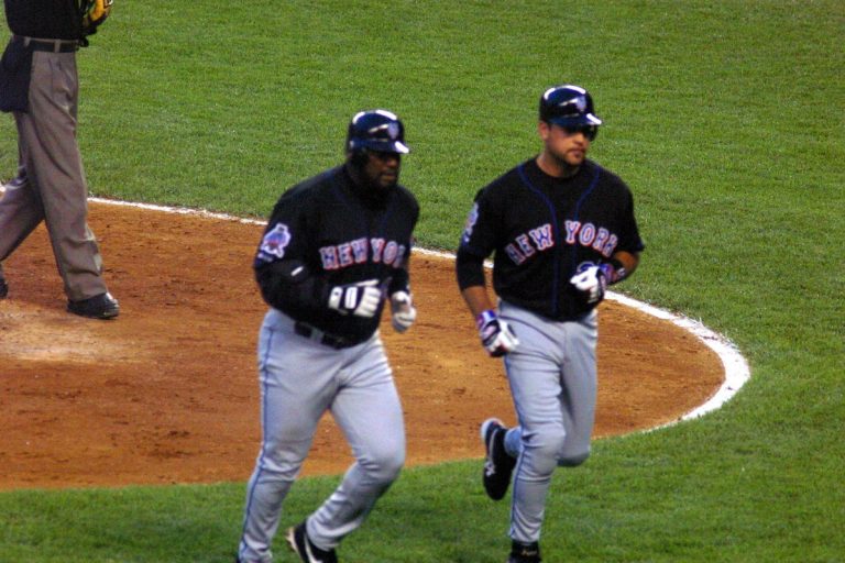 Red Sox Veteran Turns On Struggling Star After Remarks Against NBC Analyst Sparks MLB Debate