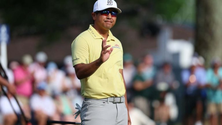 Kurt Kitayama (63) ties record for lowest final round in a major