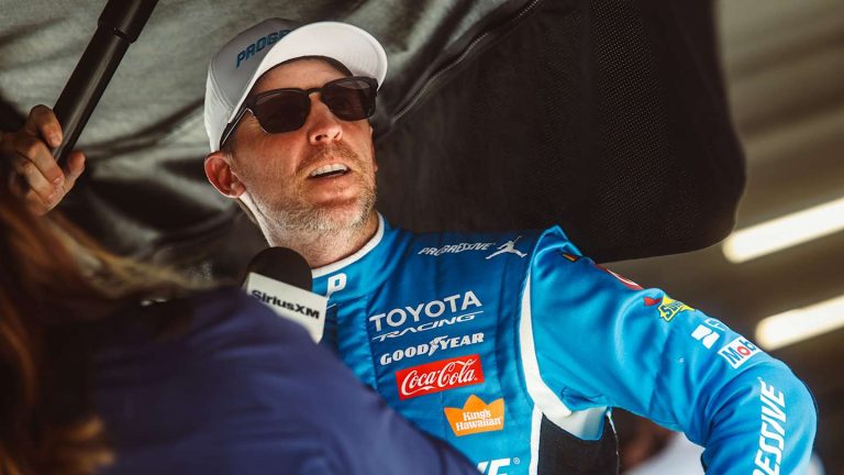 Star Race Pole In Chaotic Qualifying Session