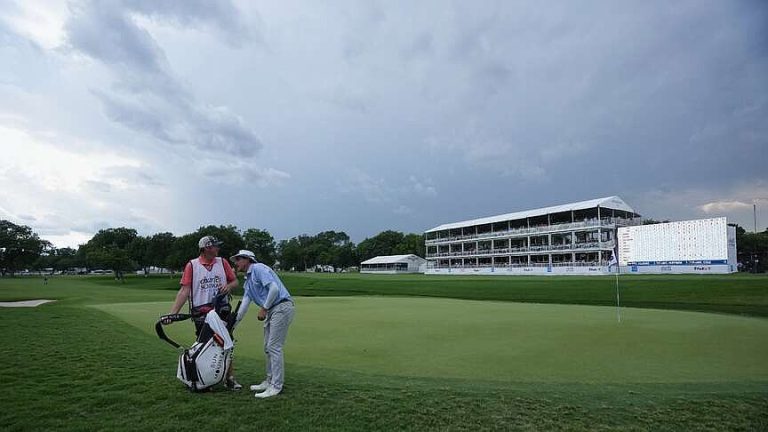 Cole shoots season-best 63, closing in on first PGA title