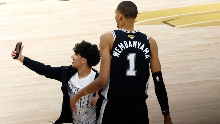 Two fans get lifetime bans over selfie quest at Gm.1 of NBA Finals