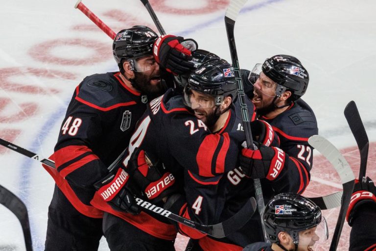 Hurricanes thriving in high-pressure playoff settings as Stanley Cup Final shifts West for Game 3