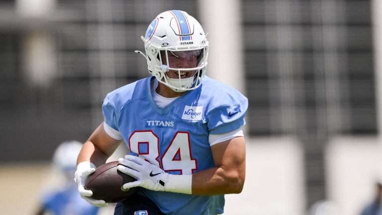 Titans TE Gunnar Helm Got Reps at Tight End University – and He’s Learning From the Best