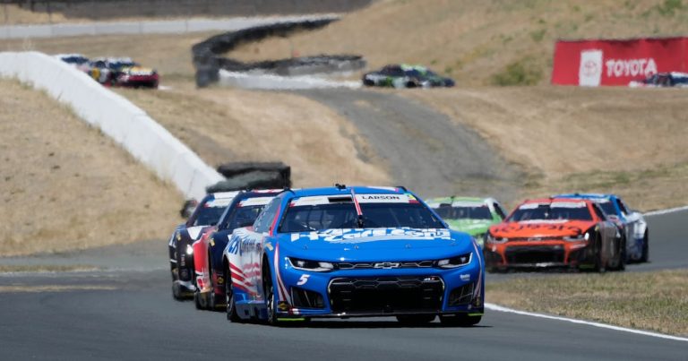 Kyle Larson looks to break winless drought as NASCAR returns to Chicagoland
