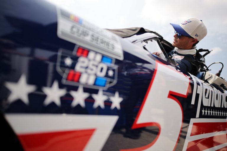 Kyle Larson looks to end drought in NASCAR’s Chicagoland return