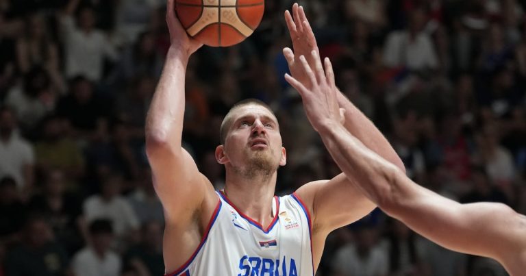 Jokic reaffirms desire to stay with Nuggets for entire career, plans on waiting to sign extension